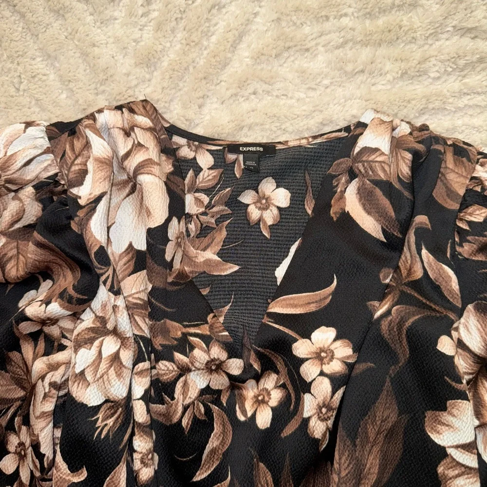 Express Floral Puff Sleeve Blouse - Black and Brown
